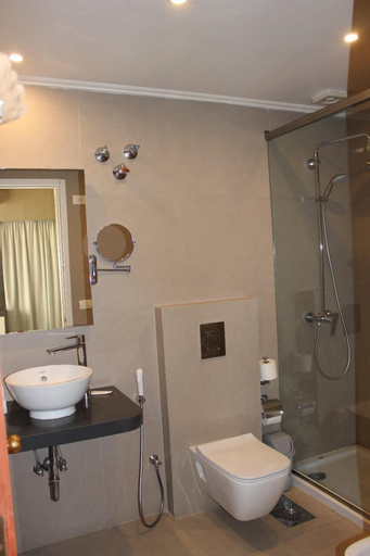 Bathroom 4, Padova Hotel, El Metn