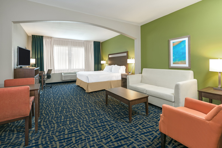 Bedroom 5, Holiday Inn Express & Suites MONAHANS I-20, Ward