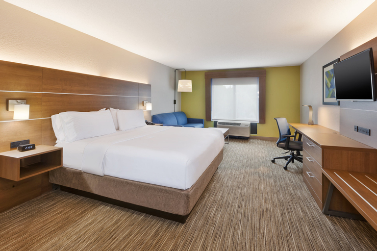 Bedroom 4, Holiday Inn Express & Suites CHESAPEAKE, Chesapeake