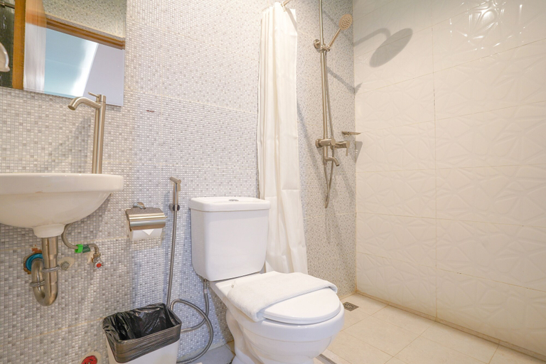 Bathroom 5, ARZO Hotel Premier, Makati City