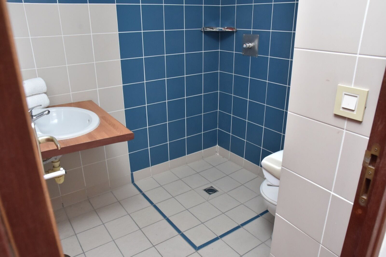 Bathroom 3, HOTEL LE CHANNEL, Le Marin