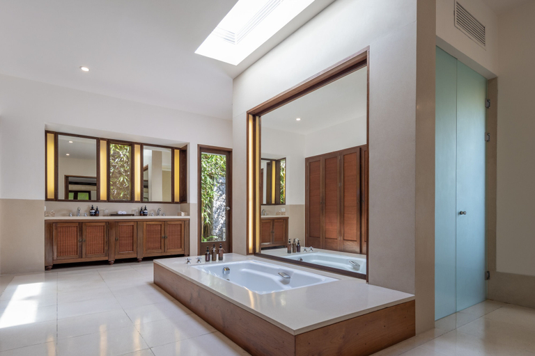 Bathroom 4, Villa Nusantara, Denpasar