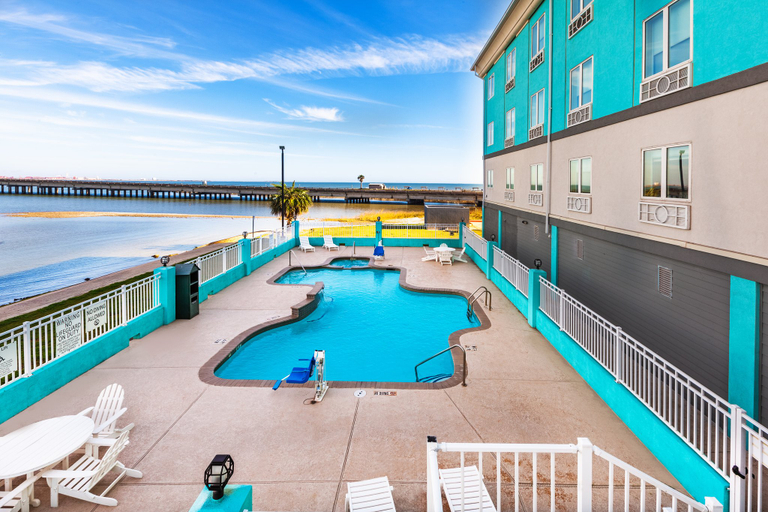 Sport & Beauty 2, Holiday Inn Express & Suites PORT LAVACA, Calhoun
