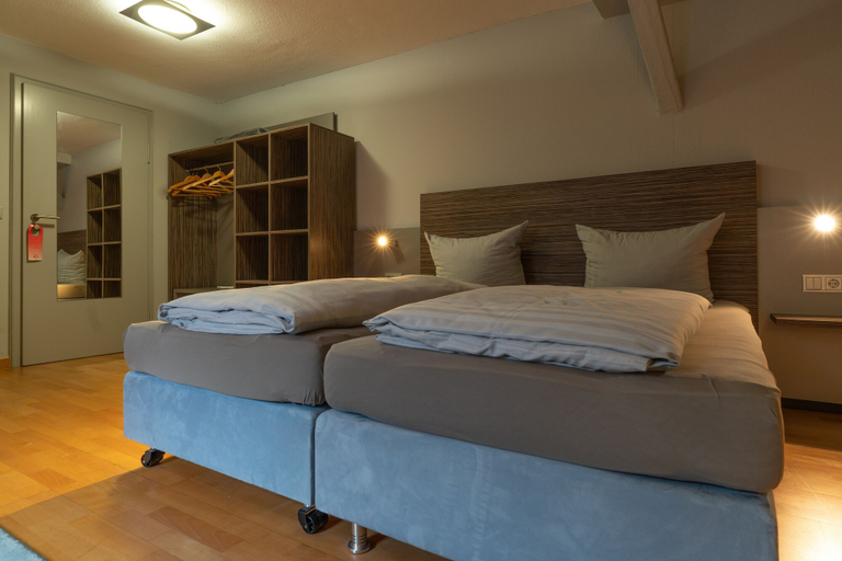 Bedroom 3, Hotel & Restaurant Badischer Hof, Rastatt