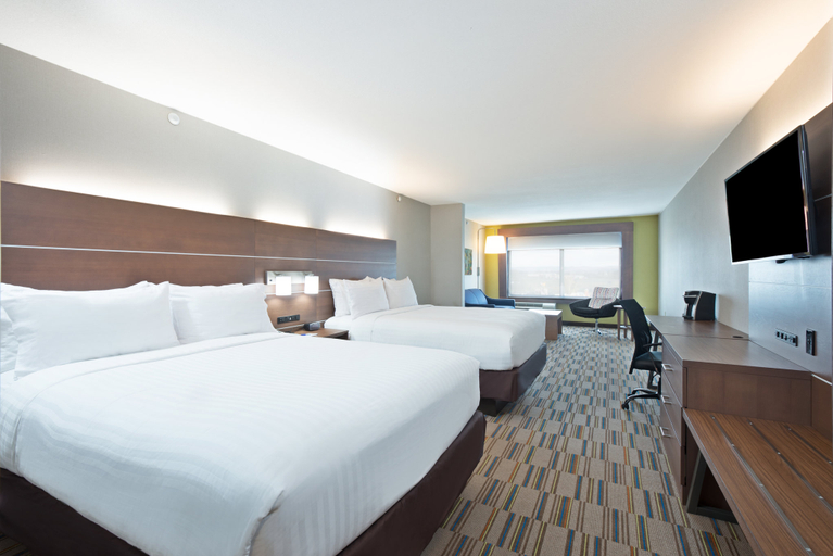 Bedroom 4, Holiday Inn Express & Suites UNIONTOWN, Fayette