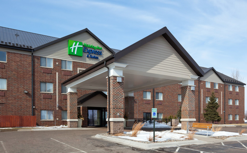 Holiday Inn Express & Suites ST. PAUL - WOODBURY, Washington