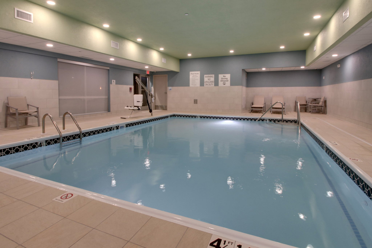 Sport & Beauty 2, Holiday Inn Express & Suites MOUNT VERNON, Jefferson