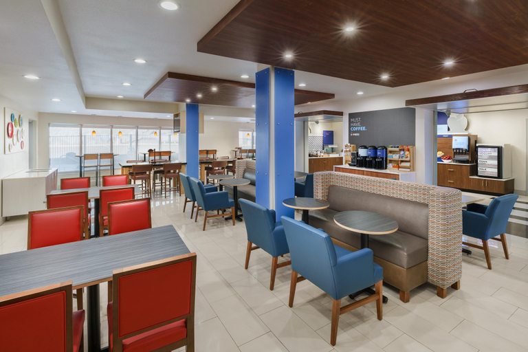 Food & Drinks 3, Holiday Inn Express & Suites OAKHURST-YOSEMITE PARK AREA, Madera