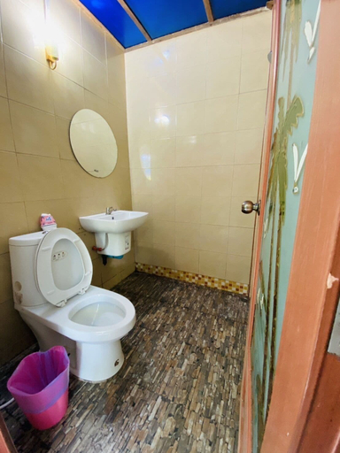 Bathroom 4, Miss Hong House, Muang Rayong