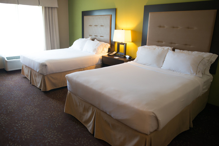 Bedroom 3, Holiday Inn Express & Suites NORTHWOOD, Worth