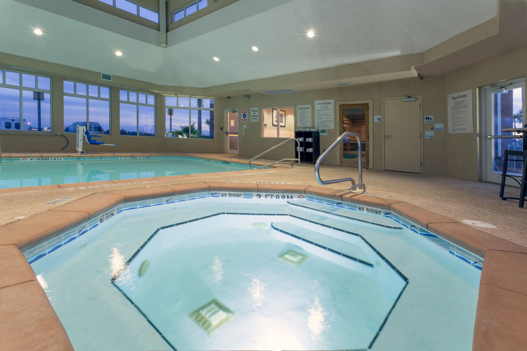 Sport & Beauty 2, Holiday Inn Express & Suites MOULTRIE, Colquitt