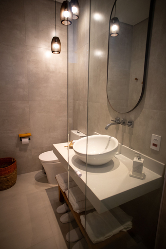 Bathroom 4, Koserê, Ilhabela