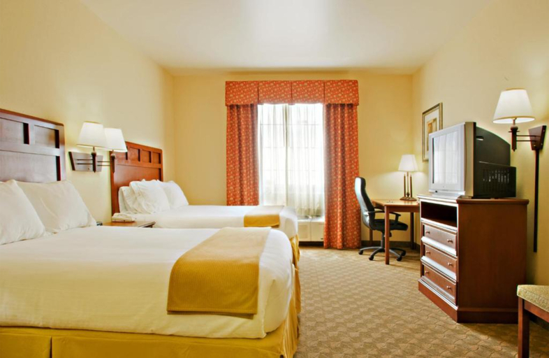 Bedroom 2, Holiday Inn Express & Suites LEVELLAND, Hockley
