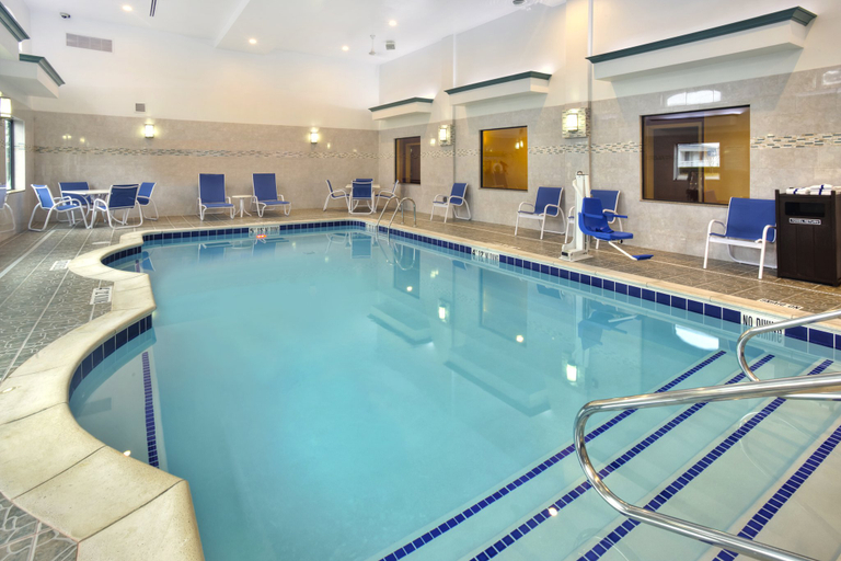 Sport & Beauty 2, Holiday Inn Express & Suites FRANKENMUTH, Saginaw