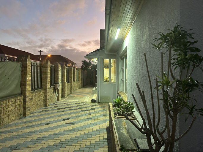 Exterior & Views 2, ALEXIA LODGE, City of Cape Town