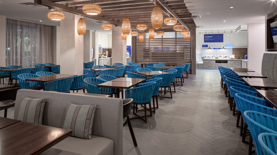 Food & Drinks 2, Holiday Inn Express & Suites ORLANDO AT SEAWORLD, Orange