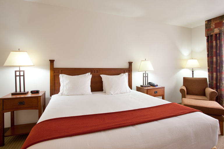 Holiday Inn Express Hotel & Suites Mattoon - Tap to explore photos