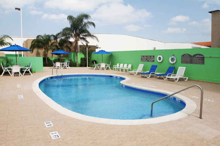 Sport & Beauty 2, Holiday Inn Express & Suites MONTERREY AEROPUERTO, Apodaca