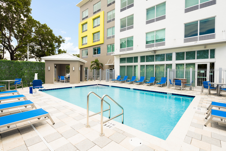 Sport & Beauty 2, Holiday Inn Express & Suites DORAL - MIAMI, Miami-Dade