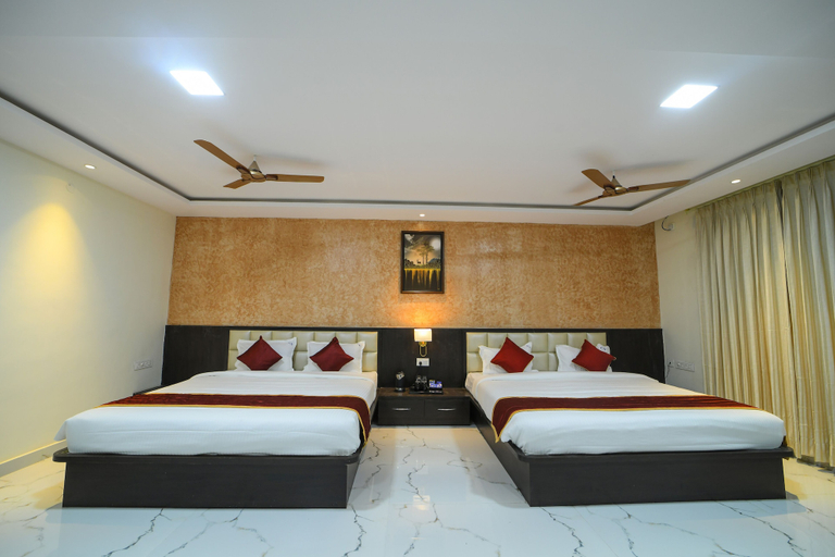 Bedroom 3, Hotel Cn windsor, Chikmagalur