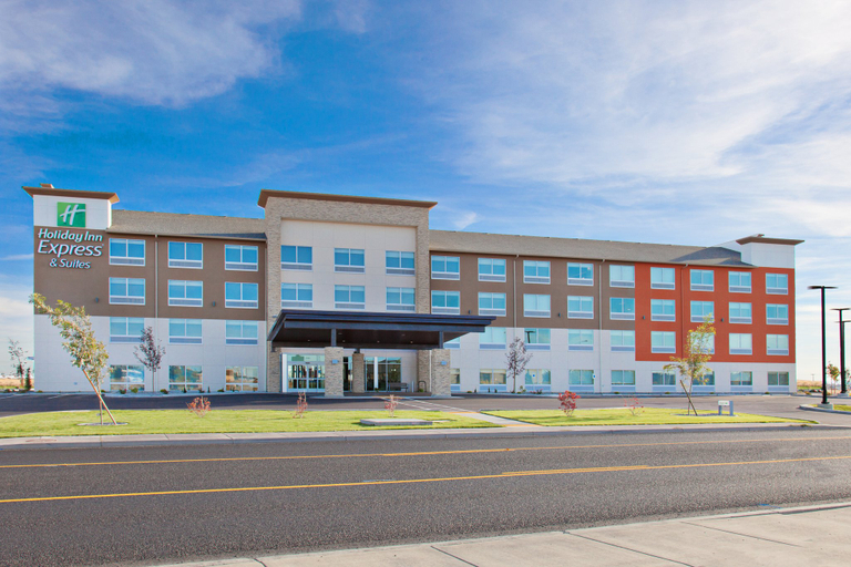 Exterior & Views 2, Holiday Inn Express & Suites MOSES LAKE, Grant