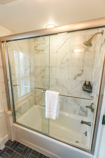 Bathroom 5, Hill Farm Inn, Bennington