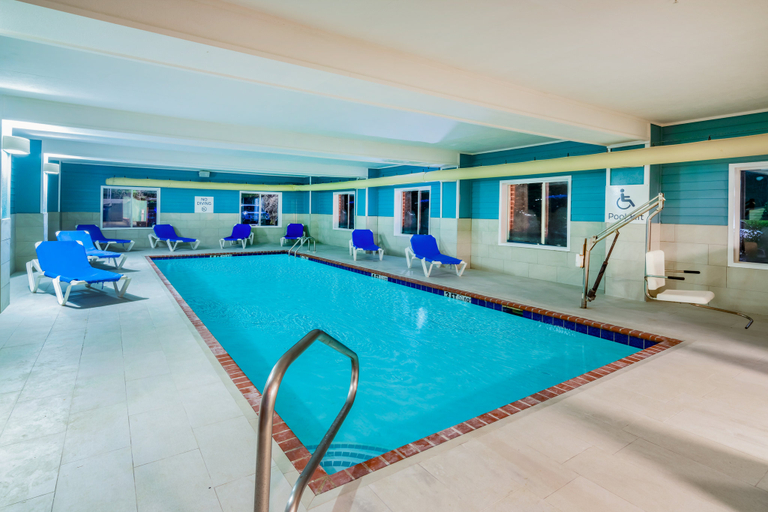 Sport & Beauty 3, Holiday Inn Express & Suites MAGEE, Simpson