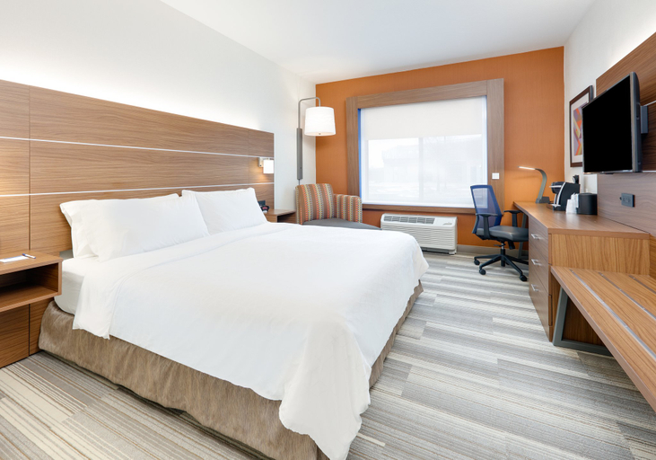 Bedroom, Holiday Inn Express & Suites MITCHELL, Davison