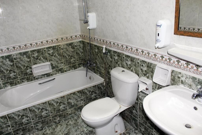 Bathroom 4, Sahara Hotel Apartment, Bausher