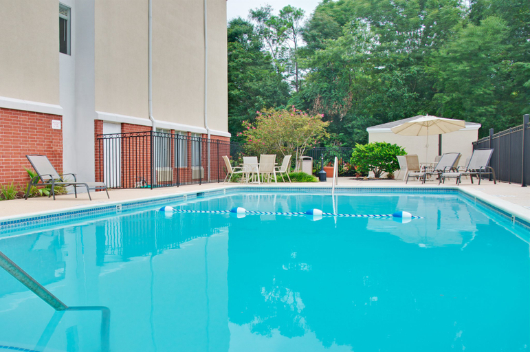 Sport & Beauty 3, Holiday Inn Express & Suites LIVINGSTON, Polk