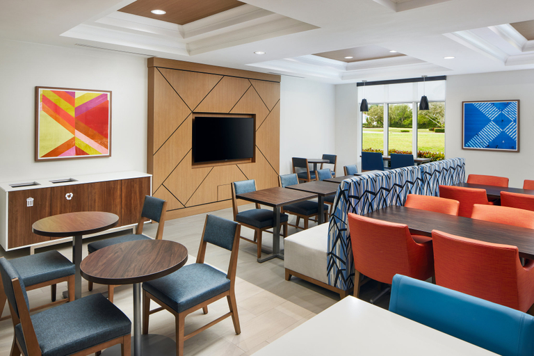 Food & Drinks 4, Holiday Inn Express & Suites PORT ST. LUCIE WEST, Saint Lucie