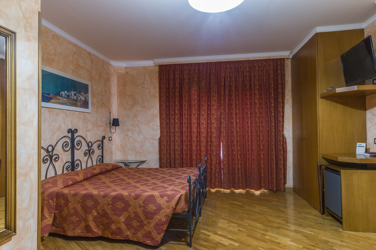 Bedroom 3, Hotel Internazionale, Ancona