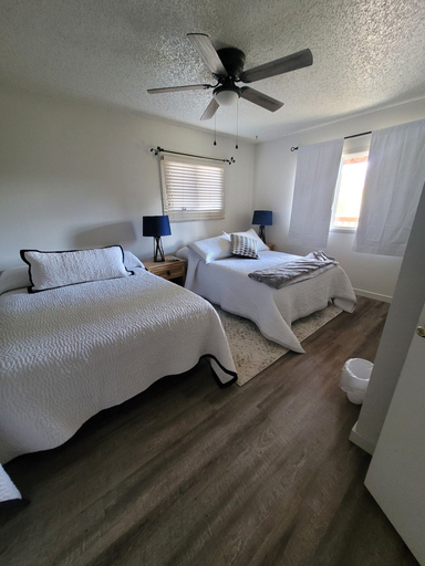 Bedroom 1, Grandote Lodge, Huerfano