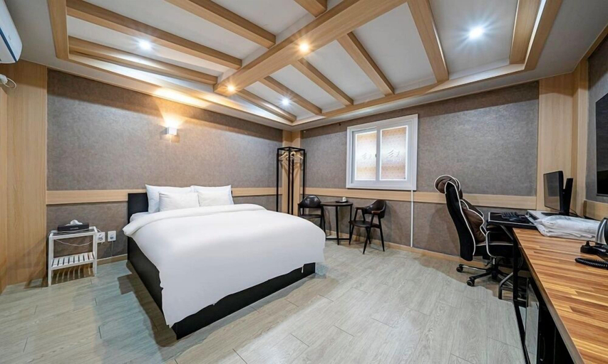 Bedroom 3, Chungju Bali Hotel, Chungju