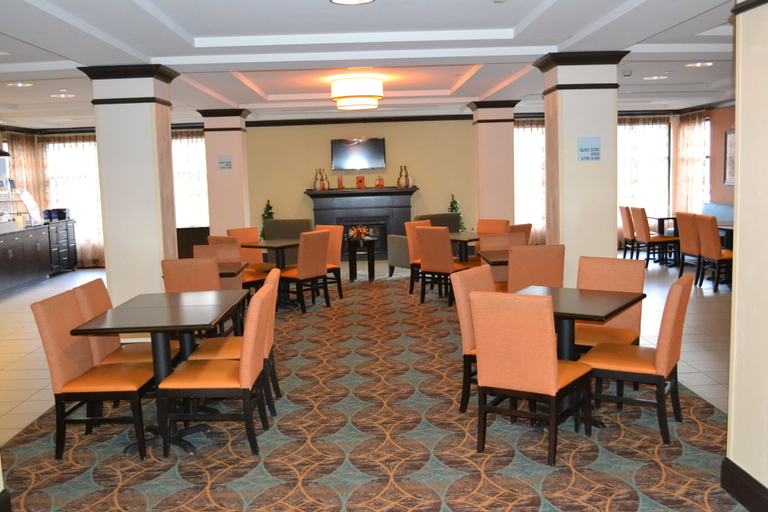 Food & Drinks 5, Holiday Inn Express & Suites SELINSGROVE - UNIVERSITY AREA, Snyder