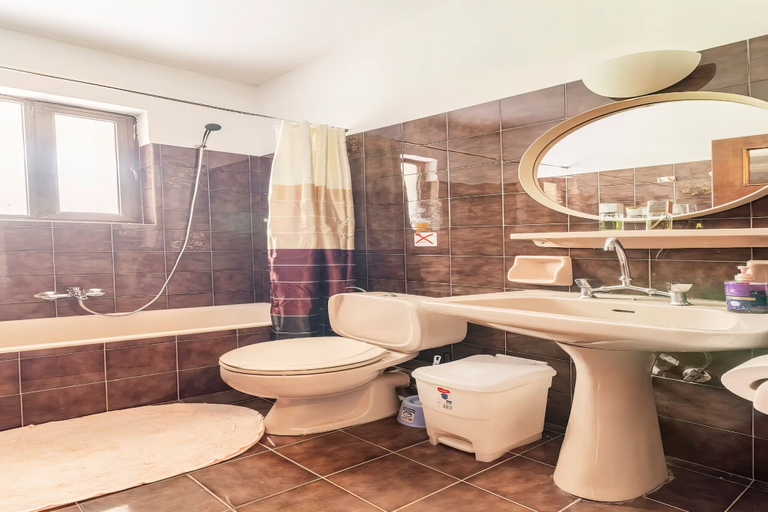Bathroom 3, Estate Villa OINOI with Pool, Attica
