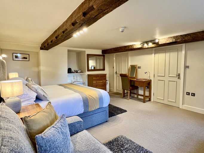 Bedroom 2, Castle Cottage Inn, Gwynedd