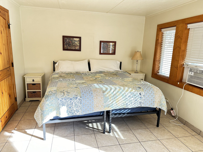 Bedroom 2, Bear Creek Resort, San Bernardino