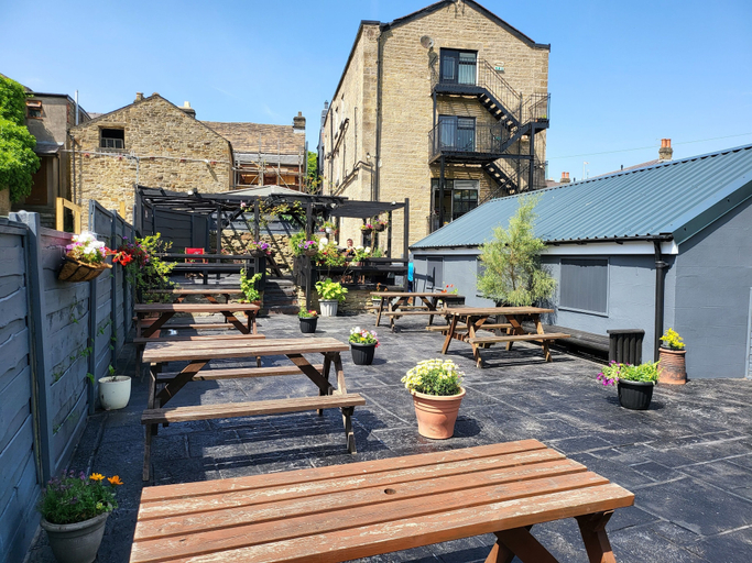 Exterior & Views 2, The Royal Hotel, Derbyshire