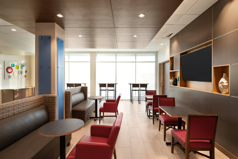 Others 3, Holiday Inn Express & Suites BEAVER DAM, Dodge