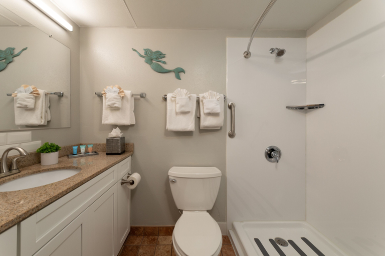 Bathroom 4, Harbor Shores on Lake Geneva, Walworth