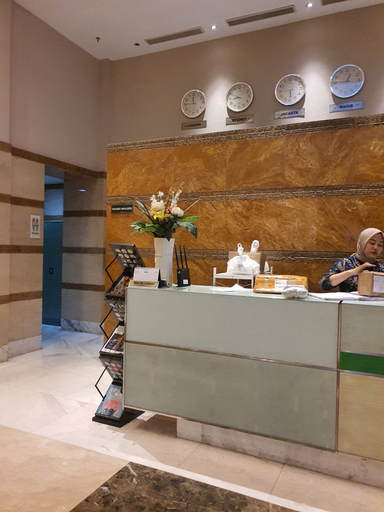 Others 4, Central Park Mall Bersih Gratis Parkir., West Jakarta