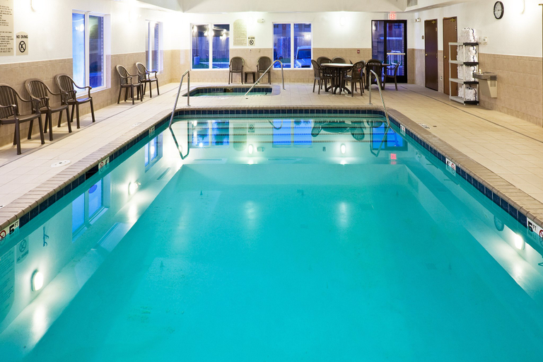 Sport & Beauty 2, Holiday Inn Express & Suites OKLAHOMA CITY - BETHANY, Oklahoma