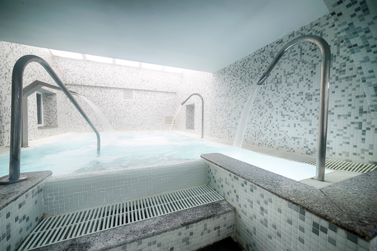 Bathroom 4, Ohtels Belvedere, Tarragona