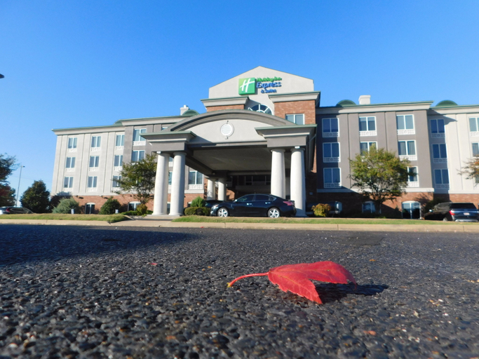 Exterior & Views 4, Holiday Inn Express & Suites MILLINGTON-MEMPHIS AREA, Shelby