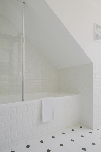 Bathroom 4, Hotel Pulitzer Paris, Paris