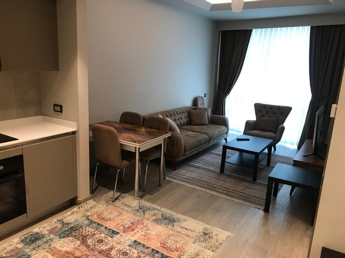 1, Lovely 1 Bedroom unit with Free Parking, Küçükçekmece
