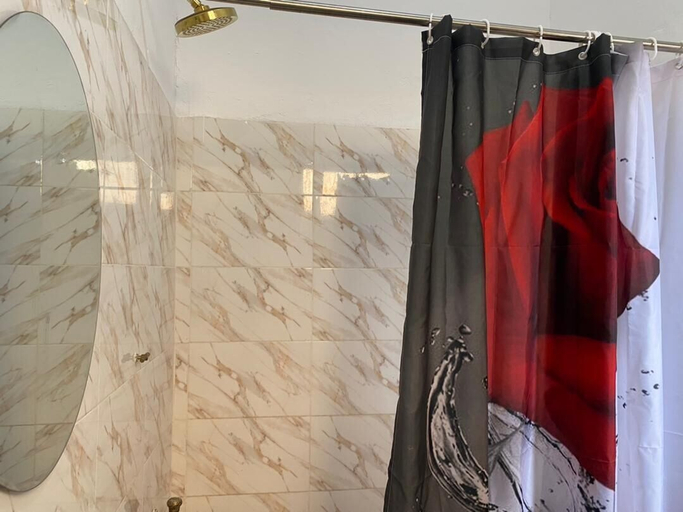 Bathroom 3, NEPTUNE, Akwapim North
