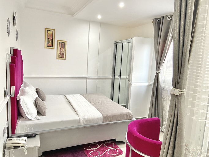 Bedroom 4, Residence La Marina, Wouri