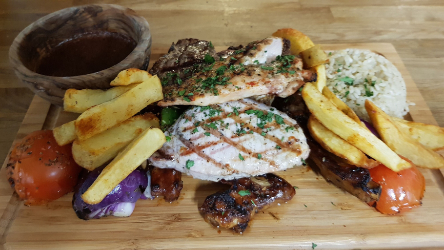 Food & Drinks 5, The Royal Hotel, Derbyshire